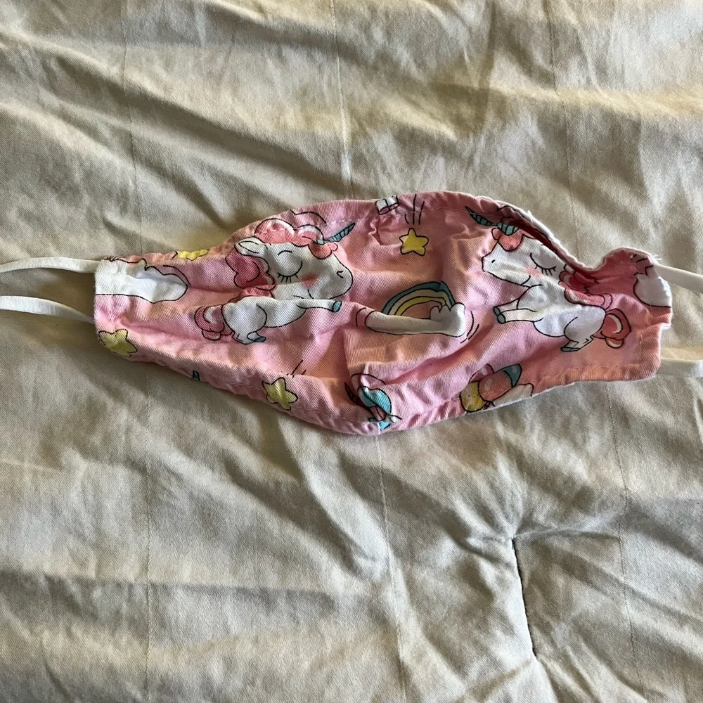 Girls unicorn mask!